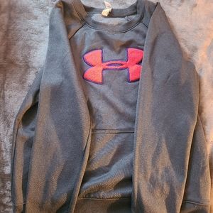 Womens sz M Under Armour sweatshirt